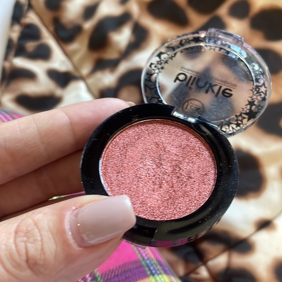 J.cat beauty blinkle shimmer eyeshadow - Picture 3 of 4